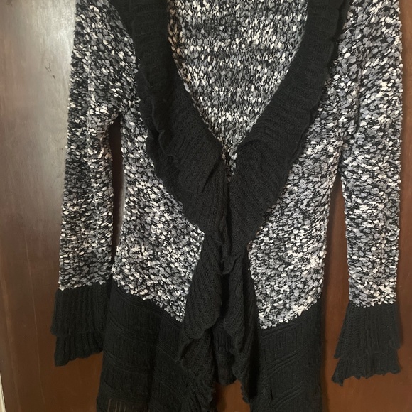 Sweater - Picture 2 of 4